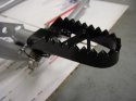 Husky Foot Pegs 005.jpg